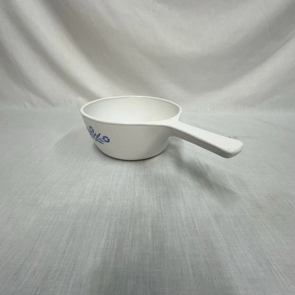 Corning Ware Saucepan‎ Cornflower P82B Vintage 1970 Range Oven Microwave Safe